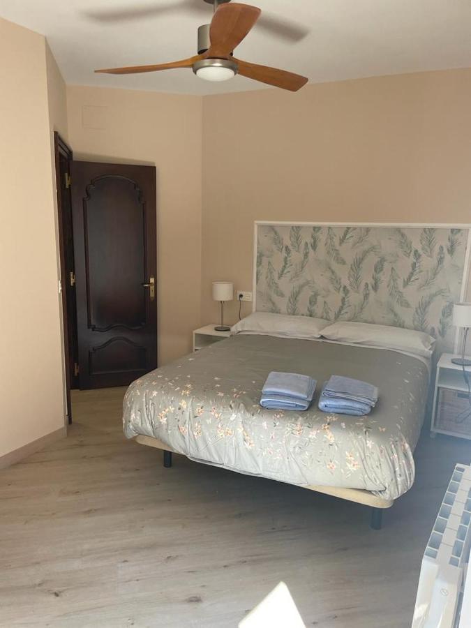 Apartamentos Gyc Vistas A Santo Domingo Leon Ngoại thất bức ảnh